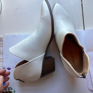 Indigo rd. white size 8m vegan leather booties- never worn